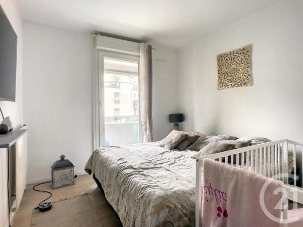 Appartement F4 à vendre  4 pièces - 86,95 m 2   ARGENTEUIL  - 95