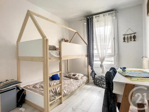 Appartement F4 à vendre  4 pièces - 86,95 m 2   ARGENTEUIL  - 95