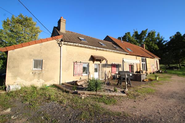 Montaigu-le-Blin (03150) Propriété rénovée à vendre en pleine campagne !
