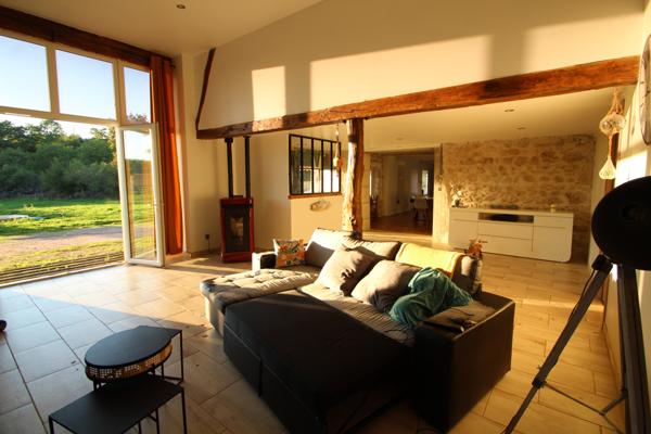 Montaigu-le-Blin (03150) Propriété rénovée à vendre en pleine campagne !