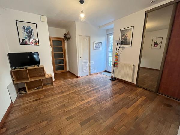 Appartement Pontoise 2 pièce(s) 37.34 m² avec terrasse sans vis à vis 169 000 € **  - Référence  11268