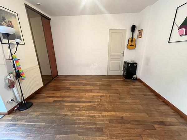 Appartement Pontoise 2 pièce(s) 37.34 m² avec terrasse sans vis à vis 169 000 € **  - Référence  11268