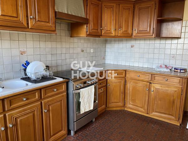 MAISON À VENDRE DE 8 PIÈCES DE 158,00 M²