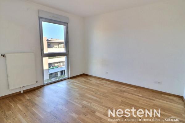 Appartement Mions Joliot Curie 2 pièces 36 m2 balcon place de stationnement