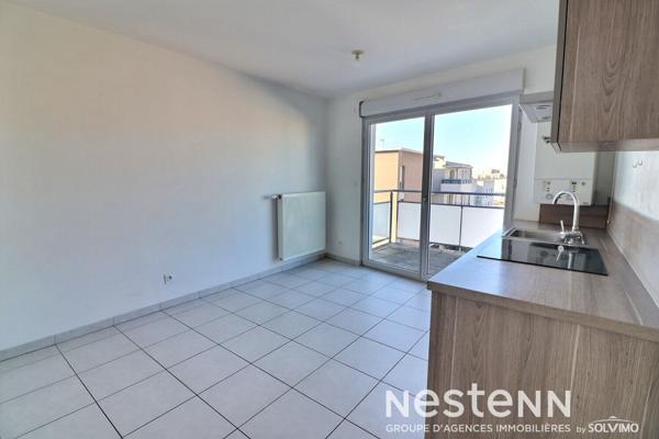 Appartement Mions Joliot Curie 2 pièces 36 m2 balcon place de stationnement