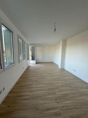 Maison, 94 m2 entièrement rénovée à Bois-Guillaume - 348 000  DPE D