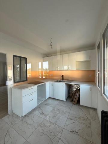 Maison, 94 m2 entièrement rénovée à Bois-Guillaume - 348 000  DPE D