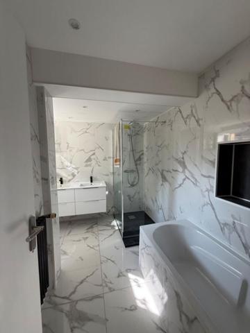 Maison, 94 m2 entièrement rénovée à Bois-Guillaume - 348 000  DPE D