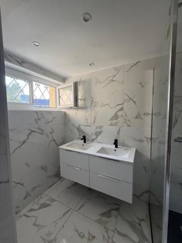 Maison, 94 m2 entièrement rénovée à Bois-Guillaume - 348 000  DPE D