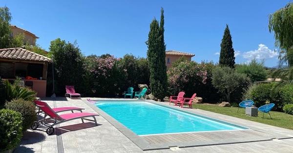 Ste lucie de porto vecchio (20144) Villa 4 chambres piscine proche Pinarello.