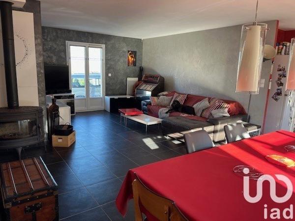 Maison 4 pièces de 145 m² à Genté (16130)