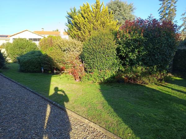 MAISON DE PLAIN-PIED COEUR DE VILLE AVEC GARAGE