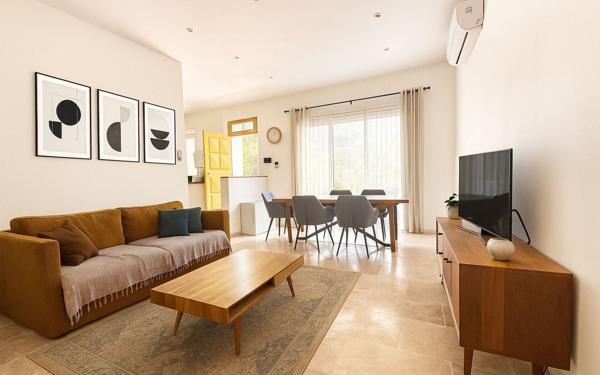 Maison à vendre    5 pièces •  Marseille 15
