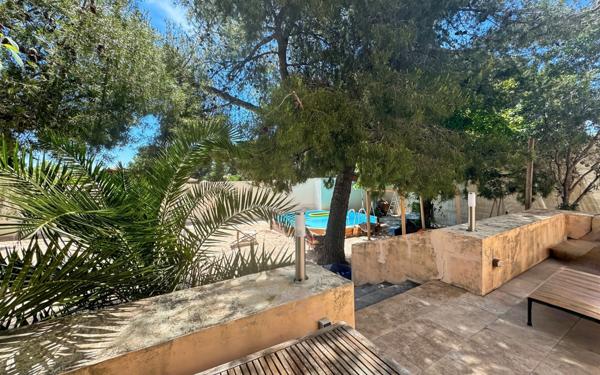 Maison à vendre    5 pièces •  Marseille 15