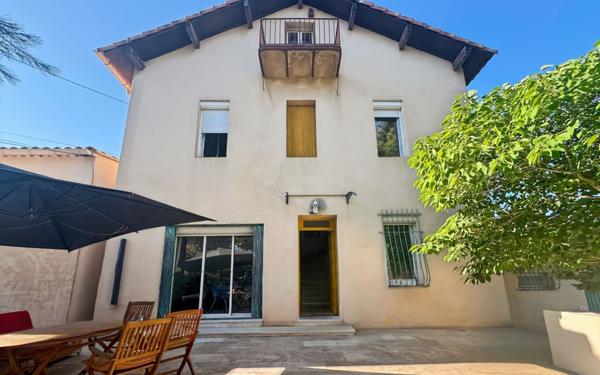 Maison à vendre    5 pièces •  Marseille 15
