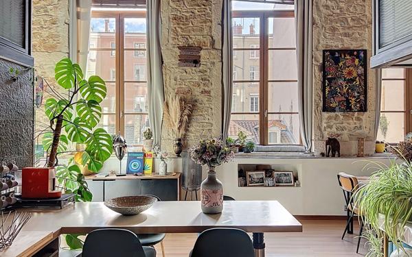 Appartement à vendre    3 pièces • 77,30 m2 Lyon 1