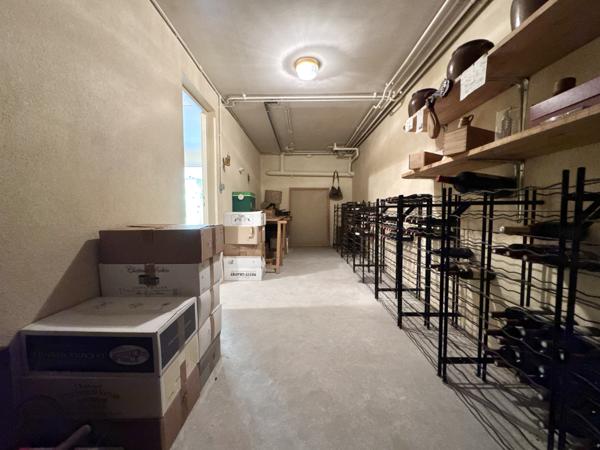 Propriété 5 chambres au bord du lot avec dépendance et garage. Soturac (46700)