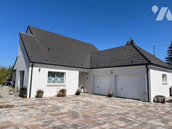 A VENDRE AVEC RESERVE DU DROIT D'USAGE ET D'HABITATION AU PROFIT DU VENDEUR :
Une maison d'hab...