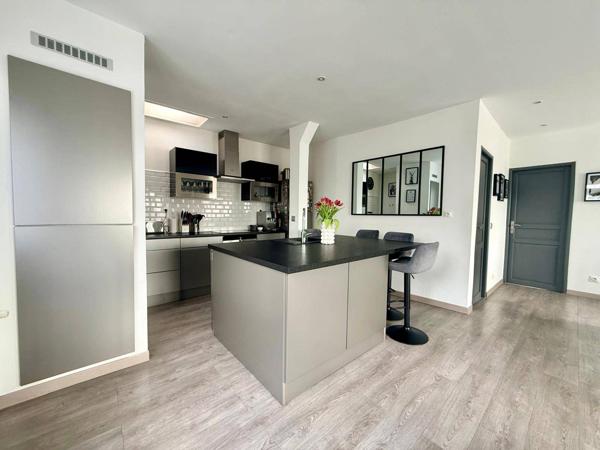 Maison de charme 1929 rénovée: 3 chambres dont 1 suite parentale.