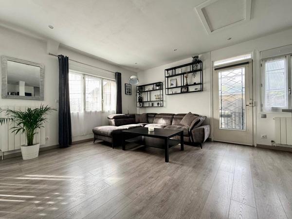 Maison de charme 1929 rénovée: 3 chambres dont 1 suite parentale.