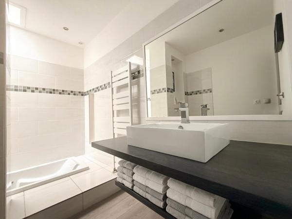 Maison de charme 1929 rénovée: 3 chambres dont 1 suite parentale.