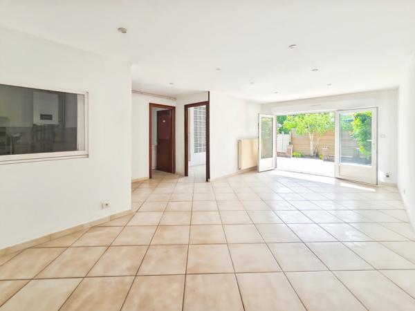 Maison semi individuelle, gros potentiel