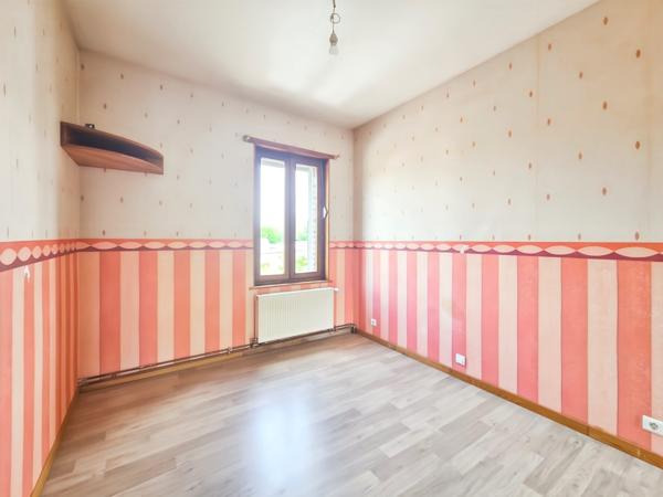 Maison semi individuelle, gros potentiel