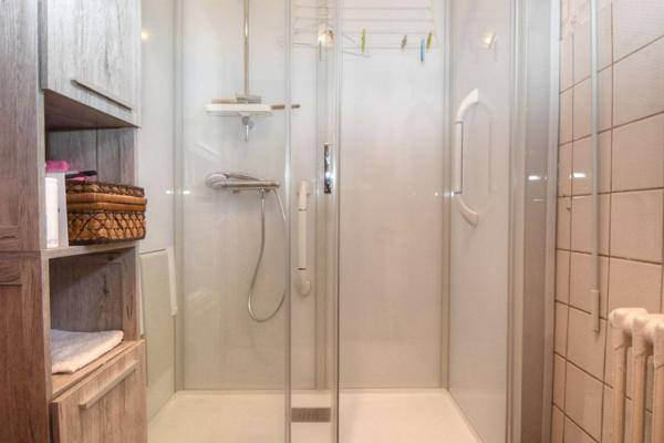 Maison en pierres proche des commodités