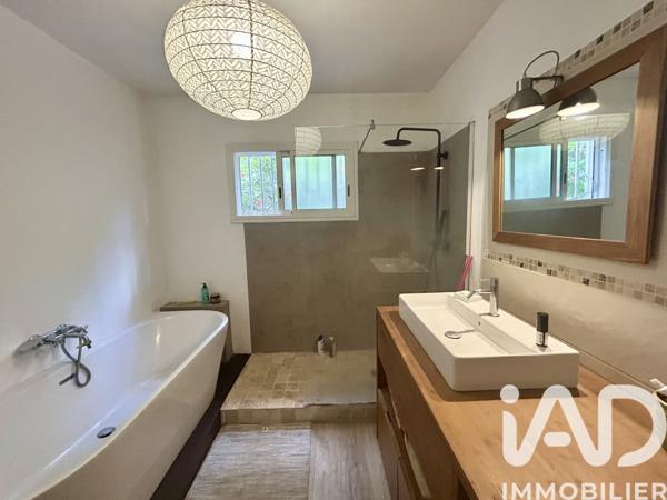 Maison à vendre 7 pièces 242,89 m² Saint-Denis