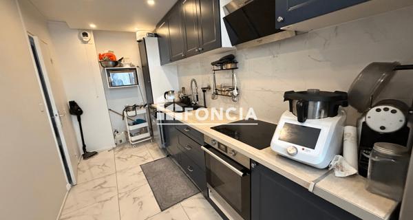 Location Appartement 3 pièces 64.63 m² - Corbeil-essonnes 91100