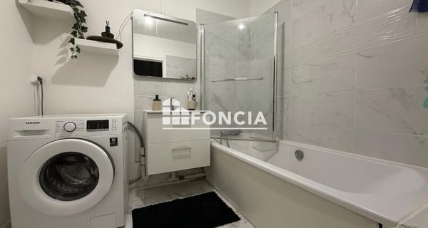 Location Appartement 3 pièces 64.63 m² - Corbeil-essonnes 91100