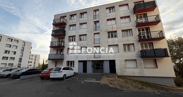 Location Appartement 3 pièces 64.63 m² - Corbeil-essonnes 91100