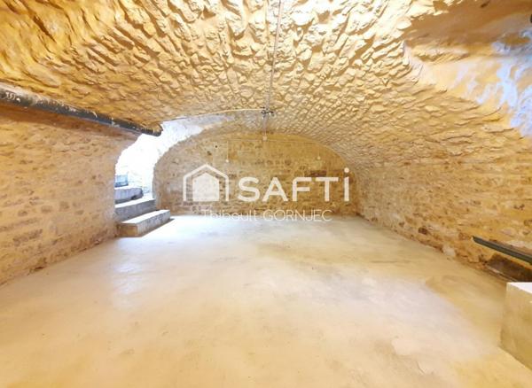 Maison de ville comme neuve avec pierres apparentes