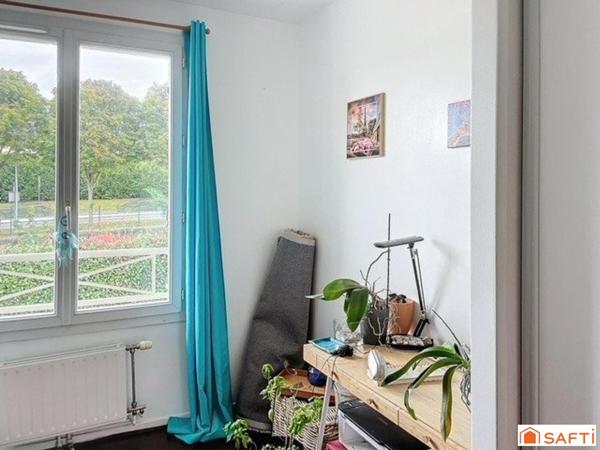 Maison 125 m2 louée actuellement (fin 07.2026) - 4 chambres - terrain 310 m2 - proche tous commerces - RER C