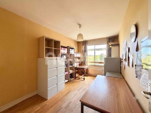 Croix-Rousse – T5 128 m² traversant, double balcon, 6ème étage avec ascenseur