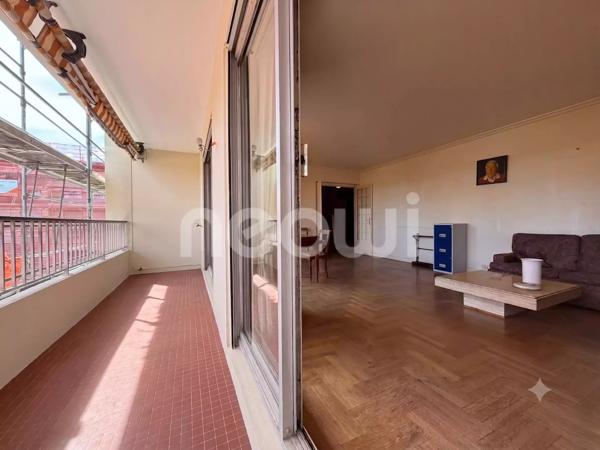 Croix-Rousse – T5 128 m² traversant, double balcon, 6ème étage avec ascenseur