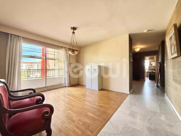 Croix-Rousse – T5 128 m² traversant, double balcon, 6ème étage avec ascenseur