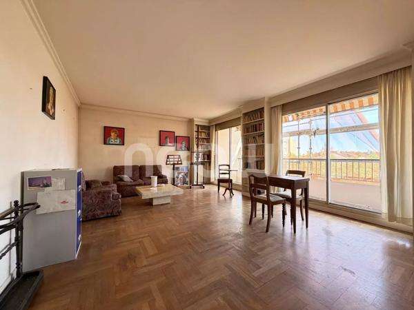 Croix-Rousse – T5 128 m² traversant, double balcon, 6ème étage avec ascenseur