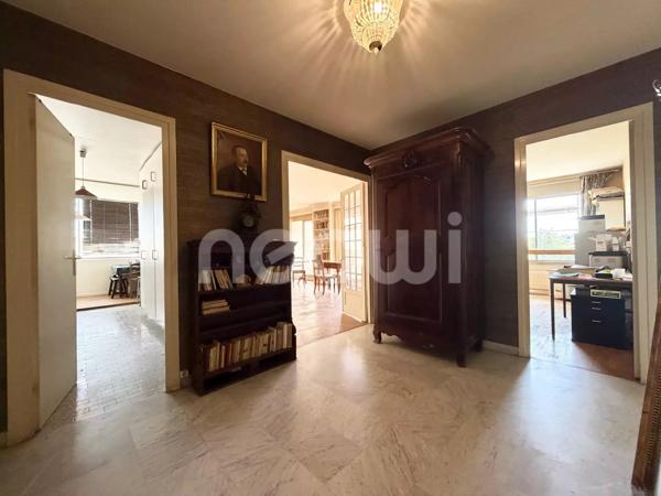 Croix-Rousse – T5 128 m² traversant, double balcon, 6ème étage avec ascenseur