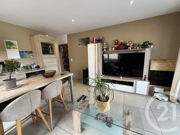 Appartement F3 à vendre  3 pièces - 58,43 m 2   MOUTHE  - 25