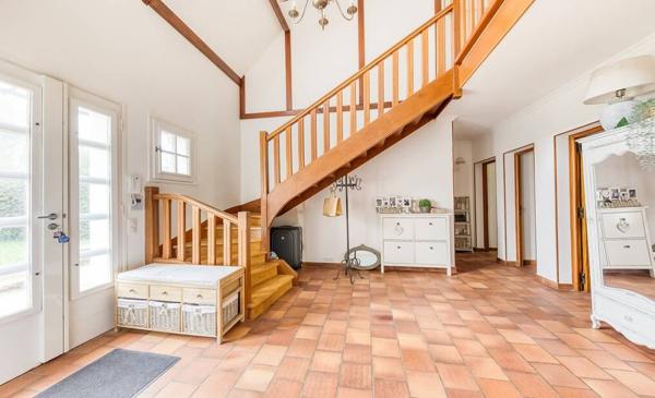 Maison Brie Comte Robert 9 pièce(s) 164.5 m2