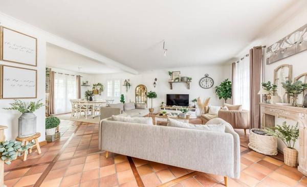 Maison Brie Comte Robert 9 pièce(s) 164.5 m2