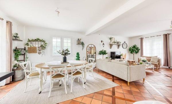 Maison Brie Comte Robert 9 pièce(s) 164.5 m2