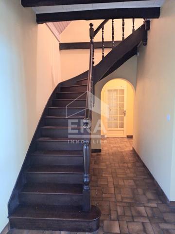 Maison avec piscine et gîte à Ménesplet.