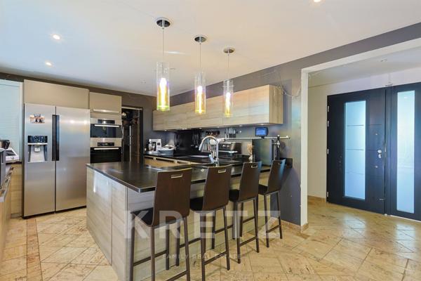 Villa d'architecte à proximité de l'école internationale IBS