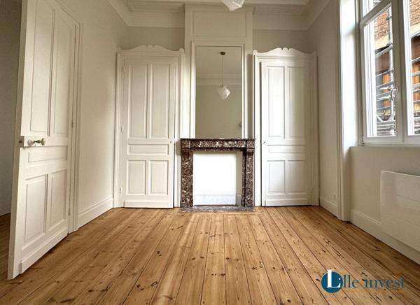 Vue sur la porte de Paris