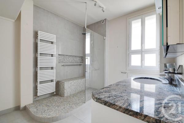 Appartement F2 à vendre  2 pièces - 60,78 m2 PARIS - 75015