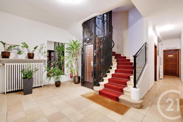 Appartement F2 à vendre  2 pièces - 60,78 m2 PARIS - 75015