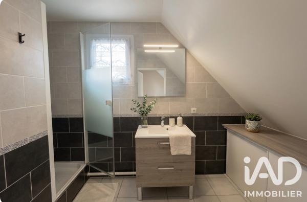 Maison à vendre 5 pièces 101 m² Savigny-le-Temple