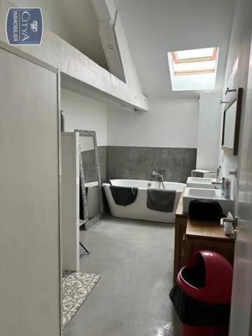 Vente maison 8 pièces de 350m²